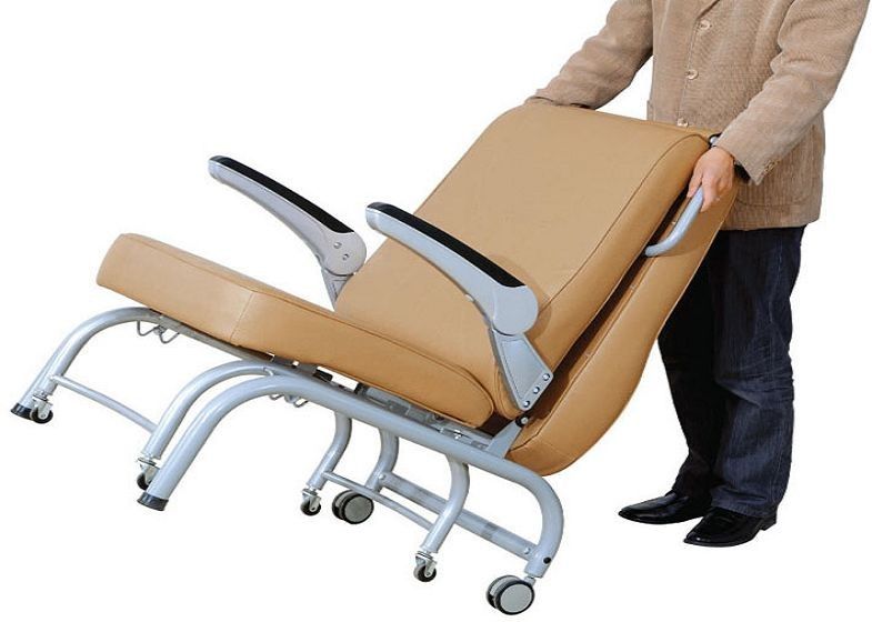 Tıbbi Uzanmış Uyuyan Sandalye / Bakım Kişi İçin Tekerlekli Sandalye Tekerlekli Sandalye