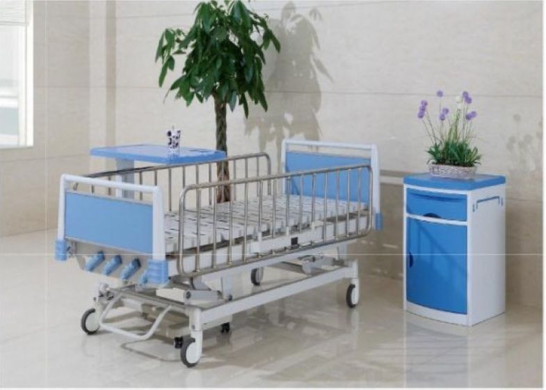 Multi fonksiyon manuel Hastanesi Pediatrik hastane yatak ile dört krank